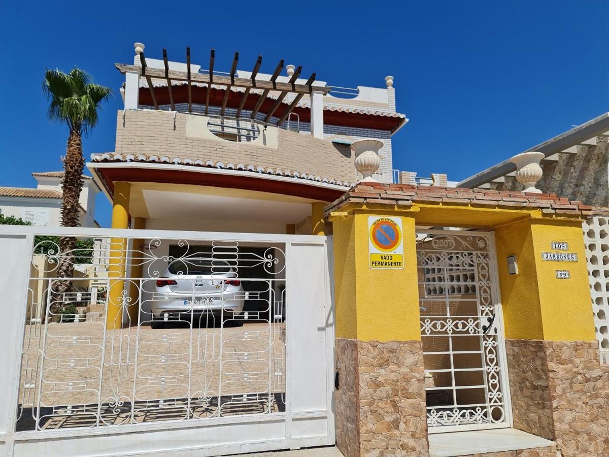 Chalet Los Jarrones Torre Del Mar Eksteriør billede