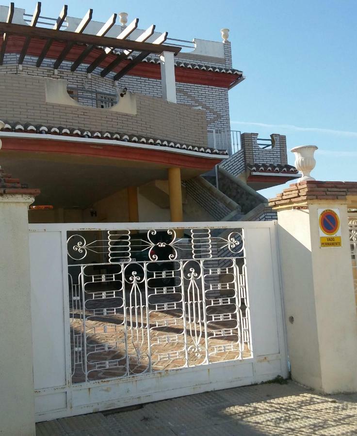 Chalet Los Jarrones Torre Del Mar Eksteriør billede